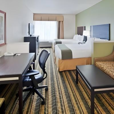 2 Queen Bed Suite Holiday Inn Express Berkeley, an IHG Hotel Promo Code