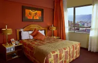 Cesar's Plaza Hotel