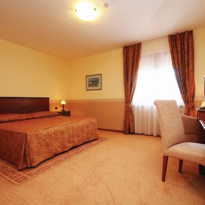 Comfort Double Or Twin Room, 1 Bedroom, Non Smoking, Partial Ocean View (with Twin Bed) Hotel Laguna Promo Code