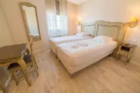 The Originals Boutique Hôtel les Poèmes de Chartres