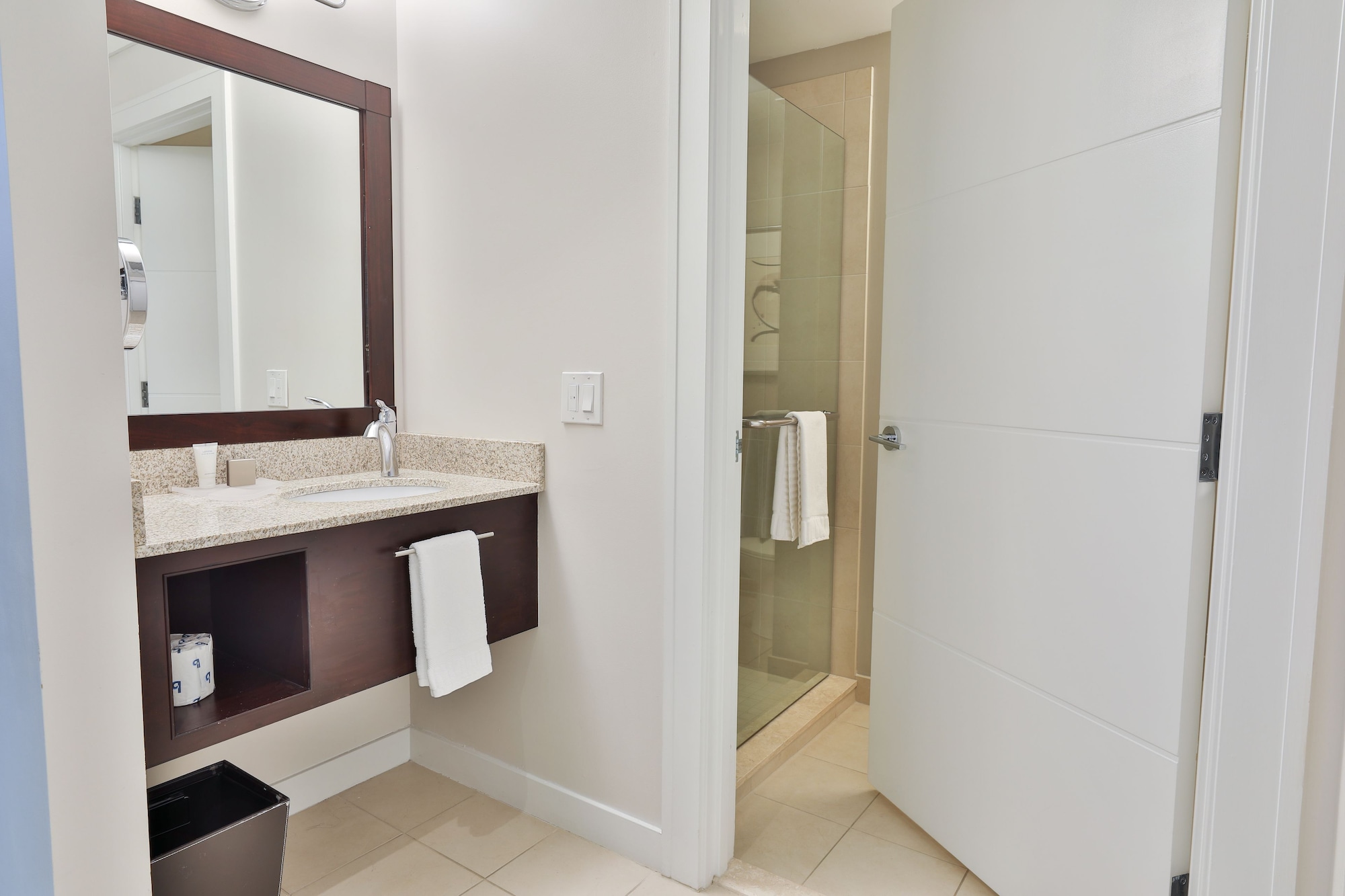 豪华客房 - 带2张大床 - 可吸烟