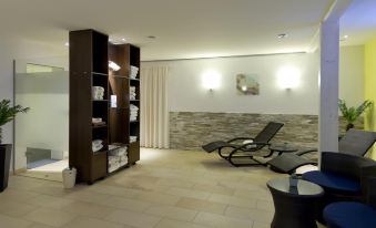 Hotel Waldsee - Housity