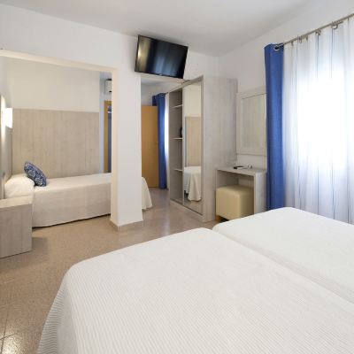 Triple Room Hostal Roca Promo Code