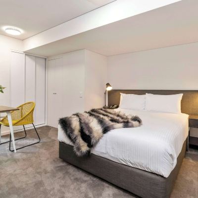 Standard Room, 1 Queen Bed, Non Smoking, Refrigerator & Microwave (Dishwasher) Terminus Apartment Hotel, Ascend Hotel Collection Promo Code