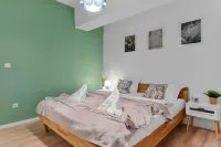Asteri Garden & Terrace Apartment Hotel di 