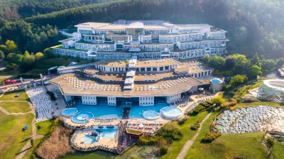 Hunguest Saliris โรงแรมใน