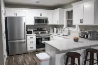 Cozy 2-bedroom house in Savannah. We welcome you!