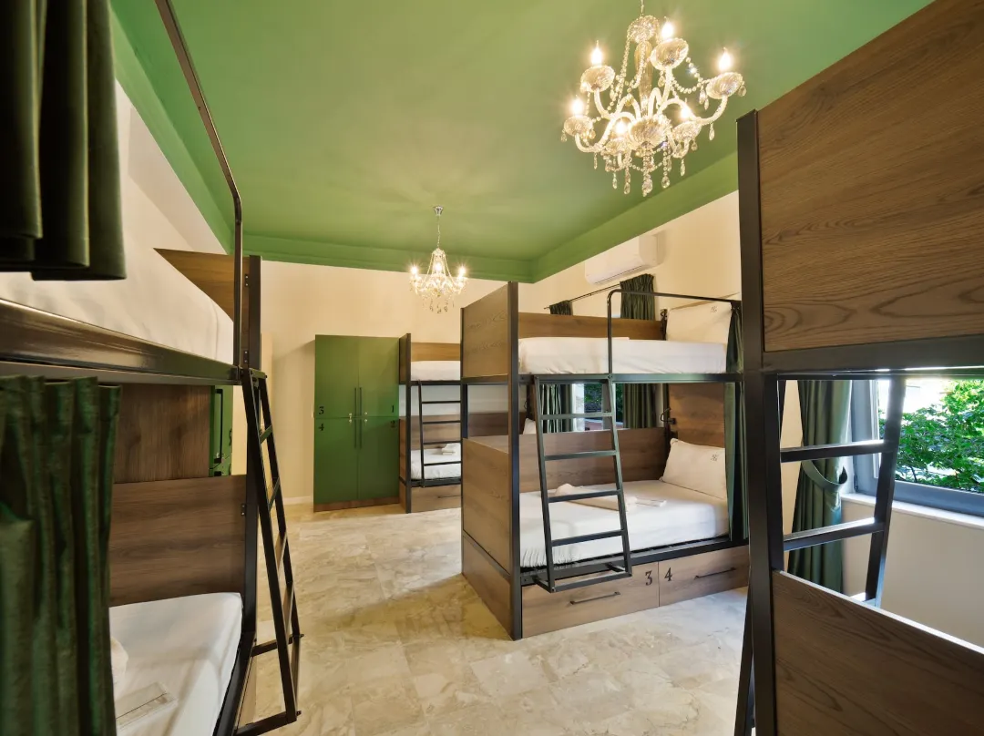 21-15 Boutique Hostel - Durrës