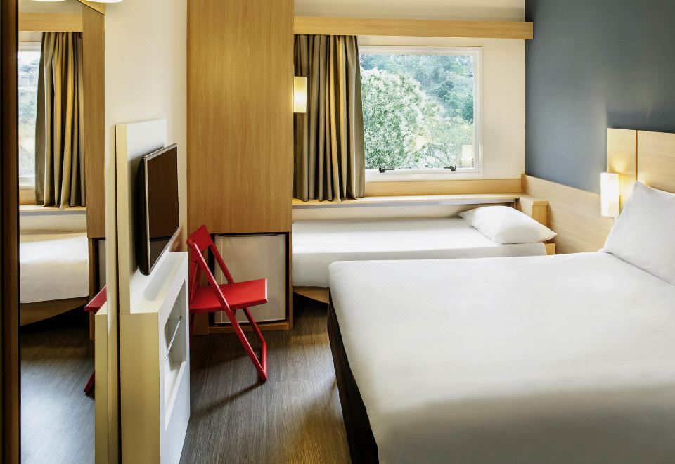 Ibis Juiz de ForaStandard Double Room and an Extra Bed for children