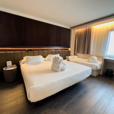 Twin Room With Extra Bed Hotel Bécquer Promo Code
