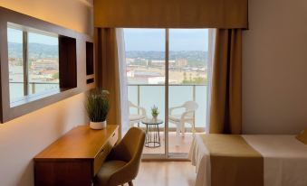 Hotel Villa Naranjos - Housity