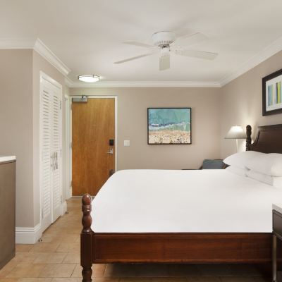 Traditional King Roll in Shower Pier House Resort & Spa Promo Code