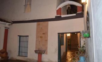 Casa Solariega Hostal B&B