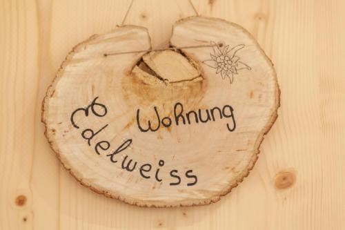 高级一卧室带阳台公寓