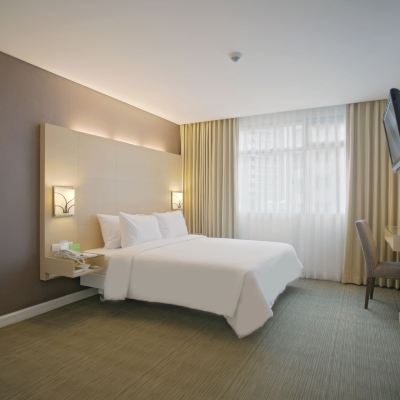 高級特大床房-禁菸 馬卡蒂聖吉爾斯飯店優惠