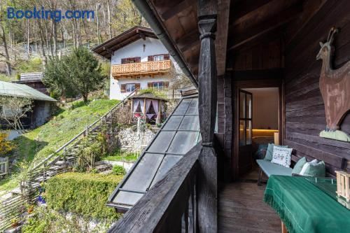 高级一卧室带阳台公寓