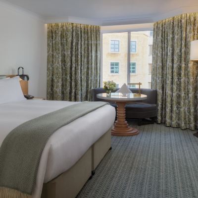 高級特大床房 都柏林康萊德酒店優惠