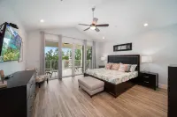 Vacay Vibes at Mariners Club • Oceanfront Resort • Pools, Marina, Pickleball