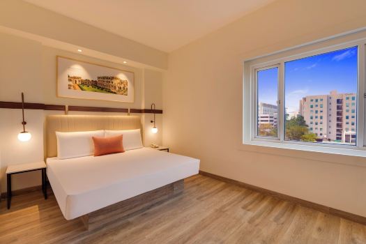 Red Fox by Lemon Tree Hotels, Hyderabad