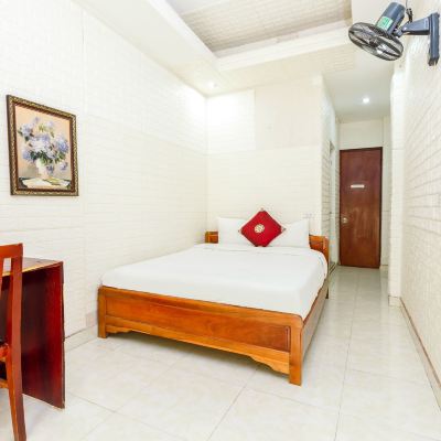 Small Double Room OYO 604 Queen hotel (SPOT-ON) Promo Code