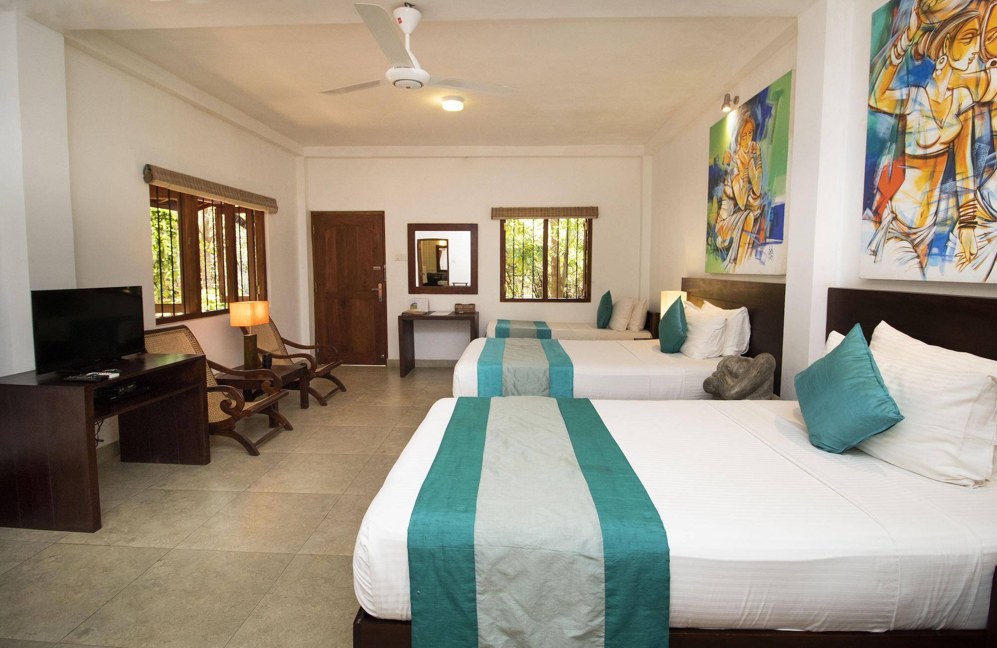 带园景的家庭房