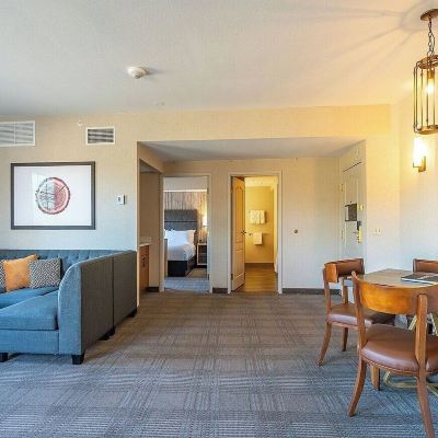 Executive Studio Suite, 1 Bedroom, Accessible Bathtub Cherry Valley Hotel, BW Premier Collection Promo Code