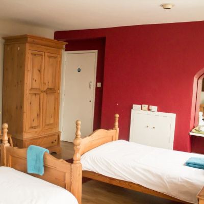 Twin Room, Ensuite (Room 4) The Ship Promo Code