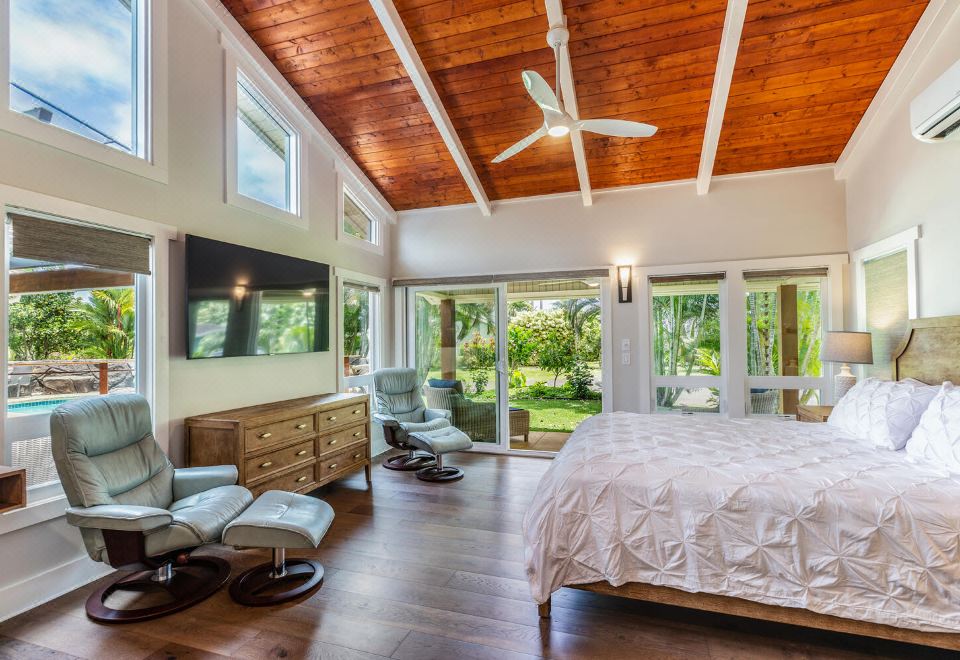 郁郁葱葱的后院绿洲，盐水游泳池-惊艳的家庭休闲