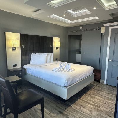 Standard Queen Room Marion Motor Lodge Promo Code