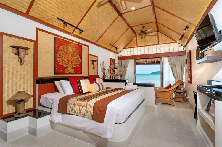 Room, Hot Tub, Beach View