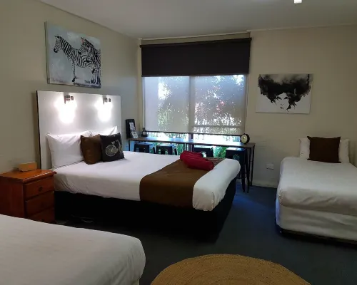 Bidgee Motor Inn Hotels in Hay