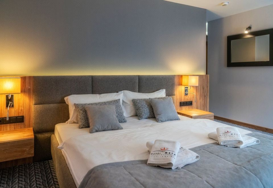 豪华双人房 （B）