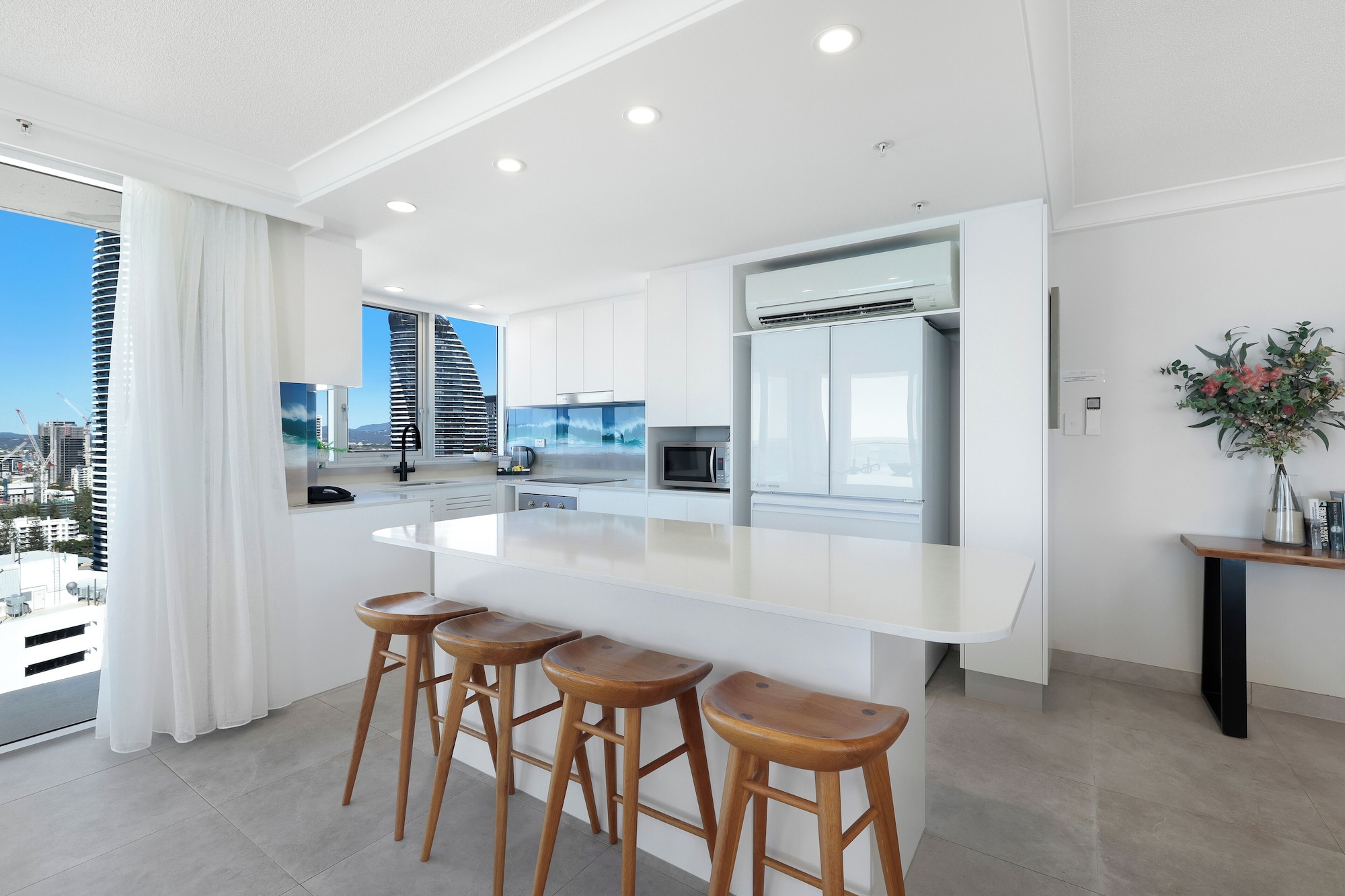 高级两卧室海景公寓