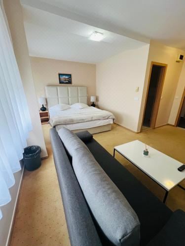 Hotel Panonija Triple Room