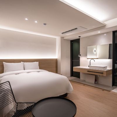 Late Check-in H Hotel Promo Code