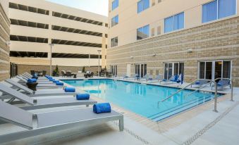 DoubleTree by Hilton Evansville - Housity