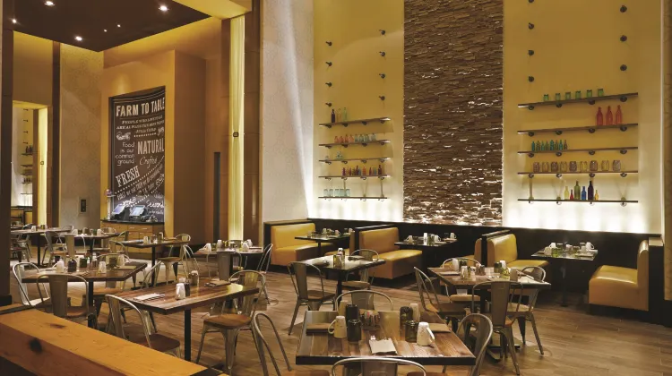 デラノ ラスベガス アット マンダレイ ベイ 食事・レストラン