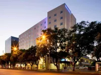 Novotel Sevilla โรงแรมใน