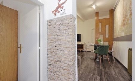 Urbana Apartment - Housity