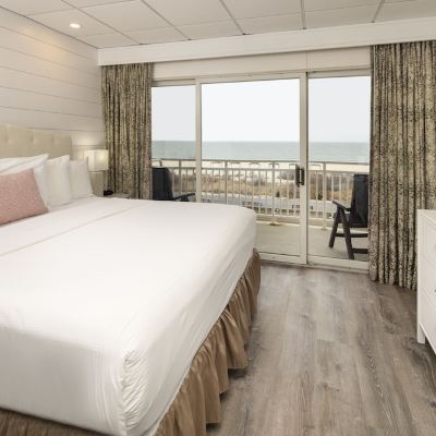 Panoramic Queen Suite with Kitchenette and Ocean View Montreal Beach Resort Promo Code
