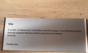 Le Chanteraine - Housity