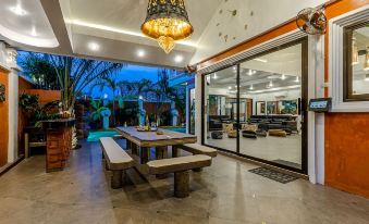 LAND57 POOL VILLA PATTAYA - 8 BEDROOMS