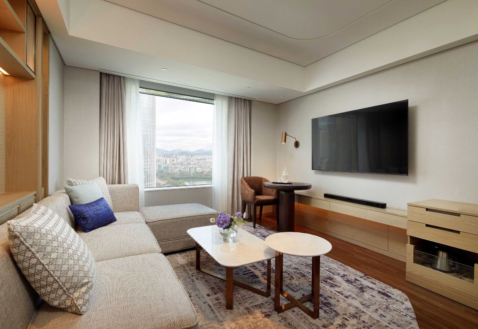 精致套房家庭三人房