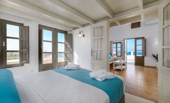 En Plo Boutique Suites Oia Santorini