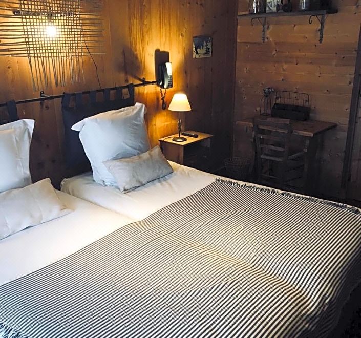 带山景的双人房1