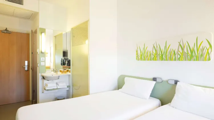 Ibis Budget Sevilla Aeropuerto 外観