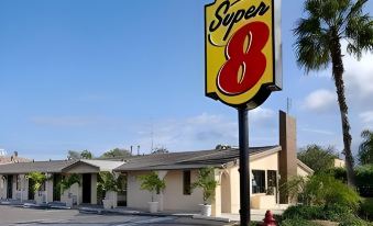 Super 8 by Wyndham Lantana West Palm Beach