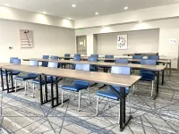 Holiday Inn Express & Suites TOPEKA NORTH by IHG Ξενοδοχεία στην πόλη Topeka
