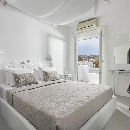 Milos Hotel