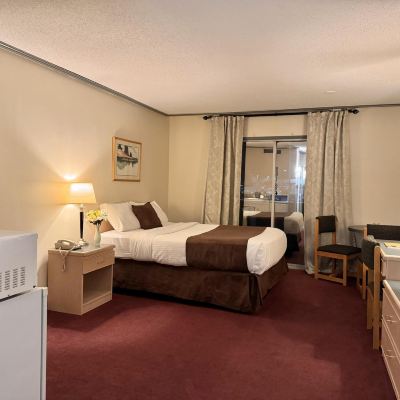 Standard Single Queen Room Riviera Plaza & Conference Center Vernon British Columbia Promo Code